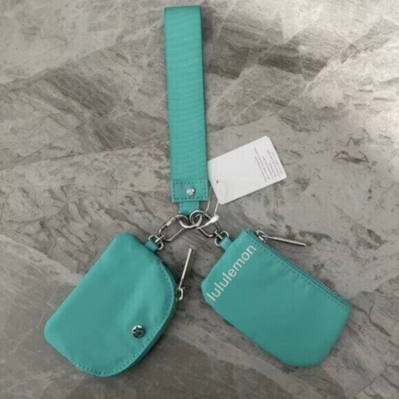 Brand new with tags Lululemon dual pouch keychain - Picture 1 of 1
